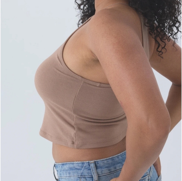 Klassy Network Solid High Neck Crop Built-In Bra Dark Taupe - Picture 3 of 8